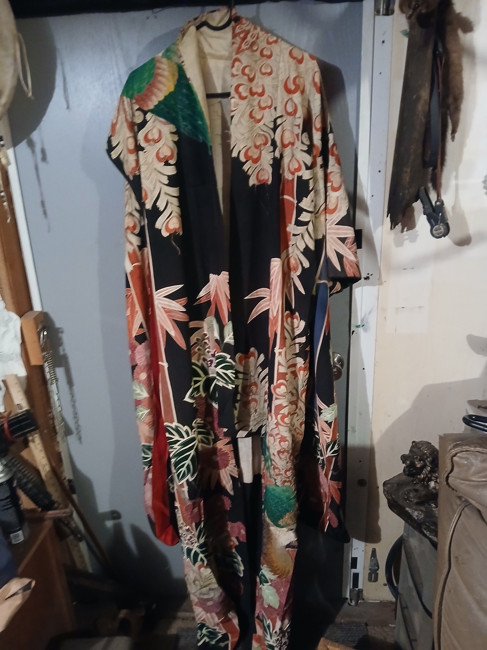 Floral Black Vintage-Style Kimono Robe with Green & Cora  Embroidery l Accents